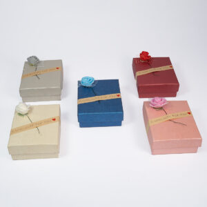 Caja de Regalo 7 x 9 cms FR-03